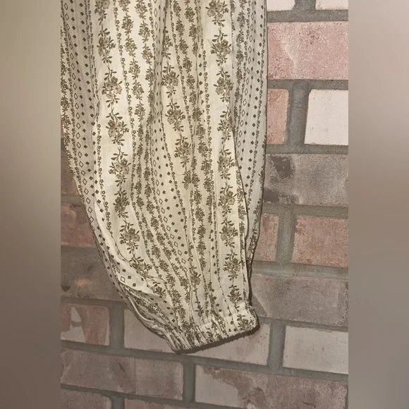 POL Floral Boho Jogger Pants Women’s Small NWT - Picture 5 of 6